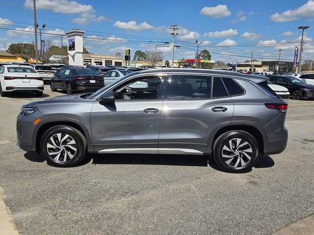 Used 2025 Volkswagen Tiguan S image 4