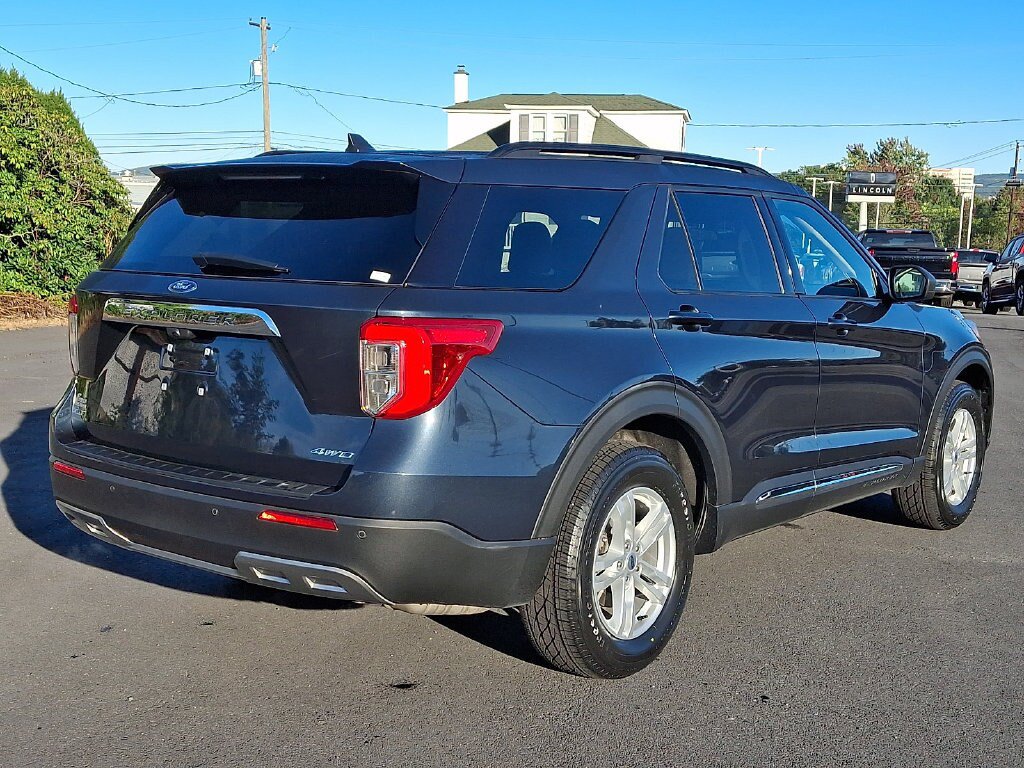 Certified 2023 Ford Explorer XLT w/ Equipment Group 202A AWD/4WD image 14