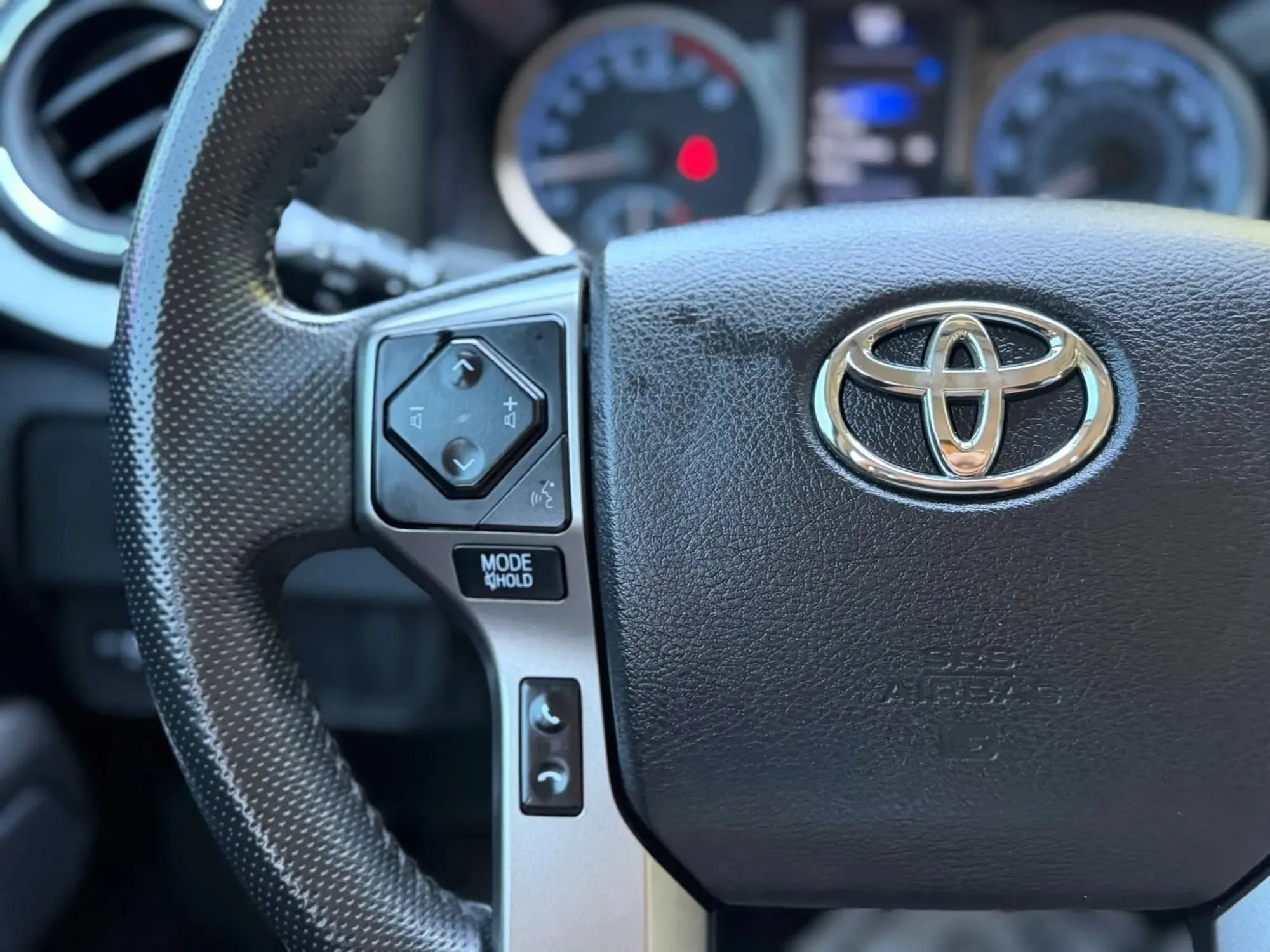 Used 2023 Toyota Tacoma SR5 RWD image 30