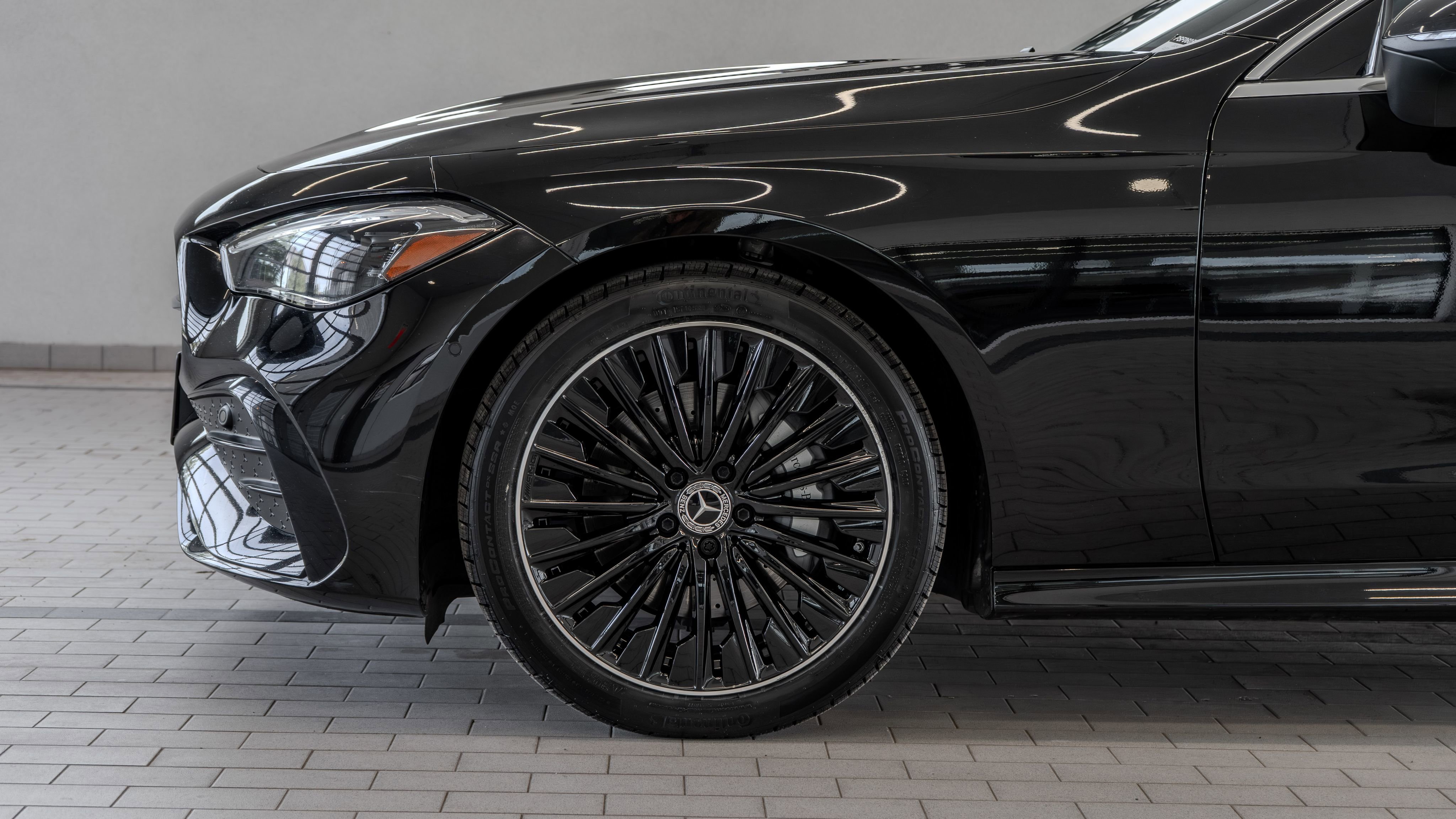 Certified 2025 Mercedes-Benz CLE 300 4MATIC Cabriolet image 4