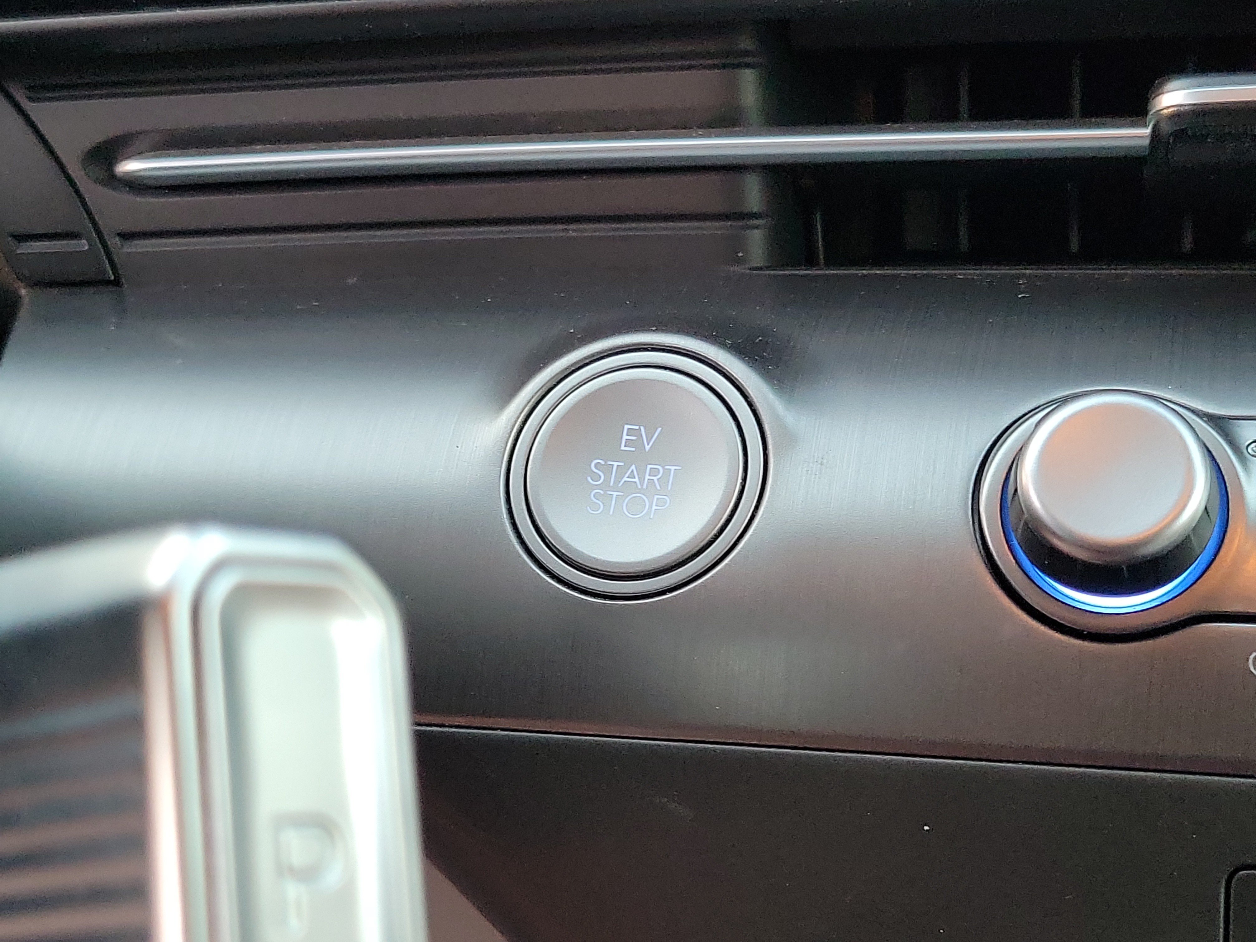 Certified 2024 Hyundai Kona SEL FWD image 16