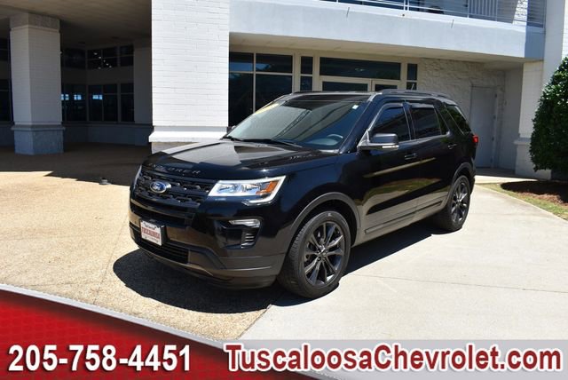 Used 2018 Ford Explorer XLT w/ Equipment Group 202A FWD image 5