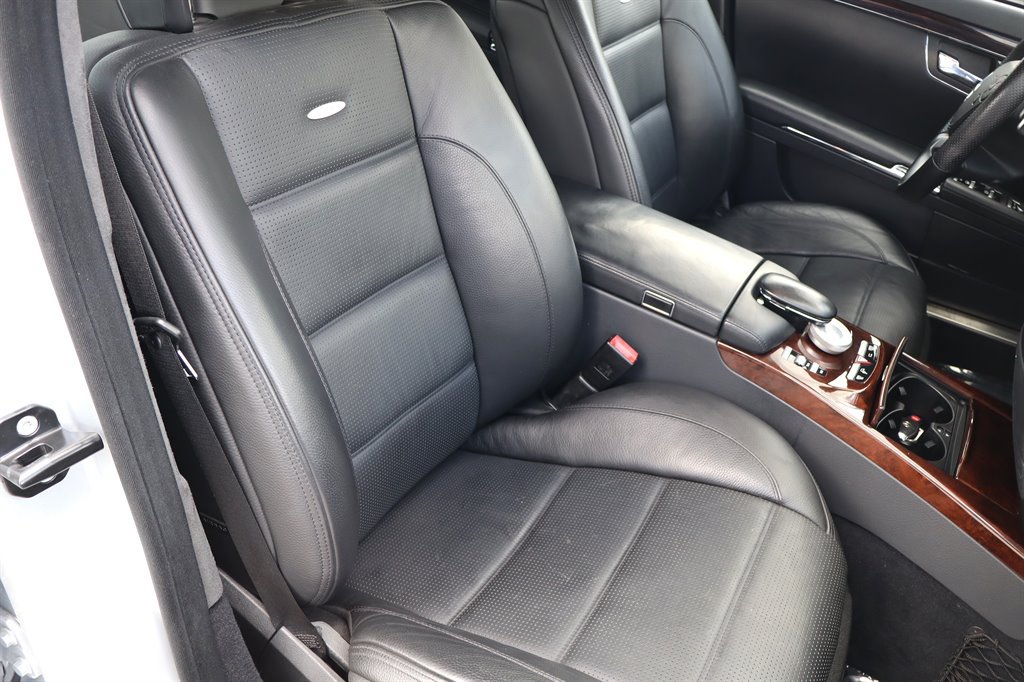 Used 2010 Mercedes-Benz S 63 AMG image 27
