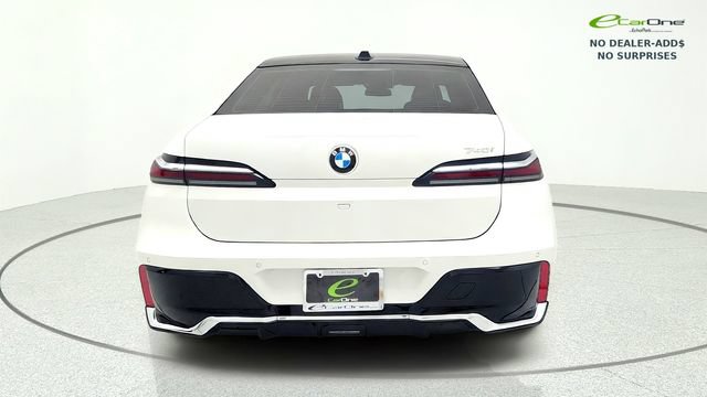 Used 2026 BMW 740i RWD image 7
