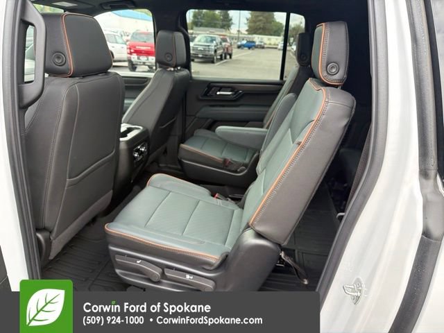 Used 2025 GMC Yukon XL AT4 w/ AT4 Premium Package AWD/4WD image 16