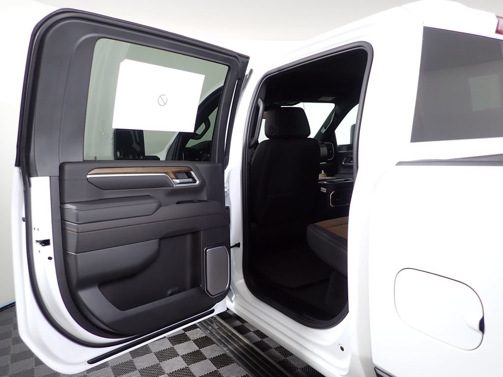 New 2026 Chevrolet Silverado 3500 High Country AWD/4WD image 33