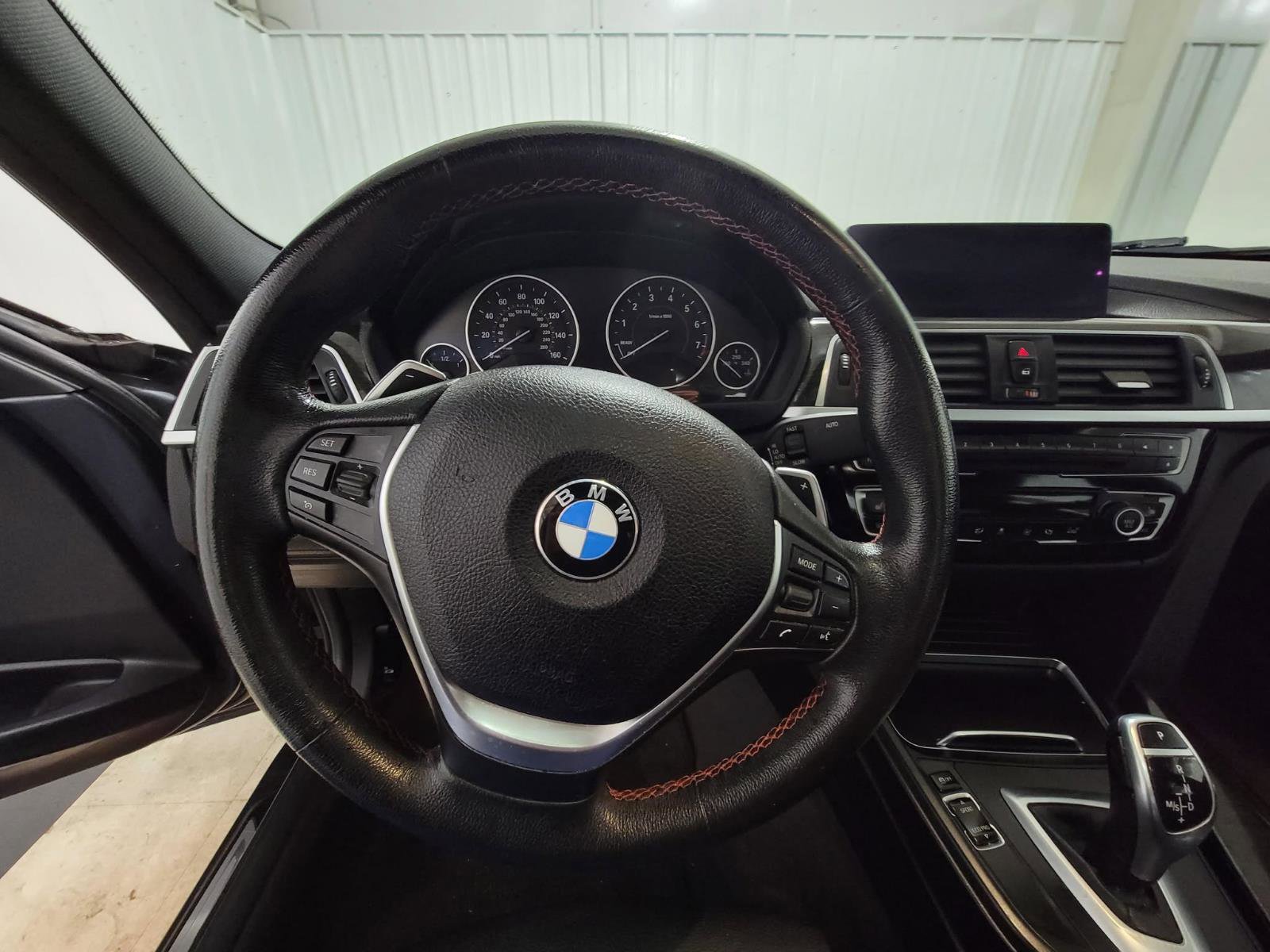 Used 2018 BMW 330i xDrive Sedan w/ Convenience Package image 32