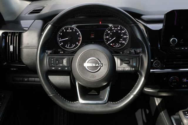 Used 2023 Nissan Pathfinder SV image 14