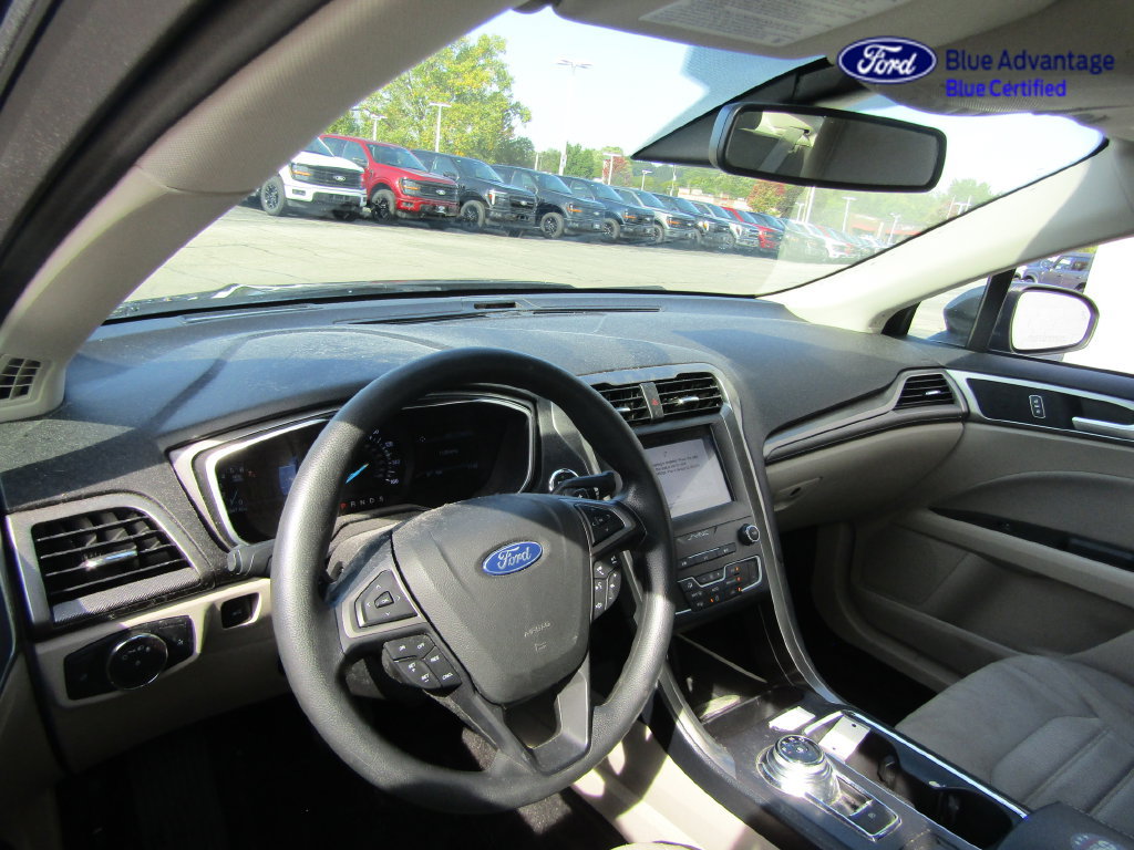Used 2019 Ford Fusion SE FWD image 7