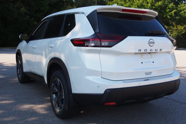Used 2026 Nissan Rogue SV FWD image 5
