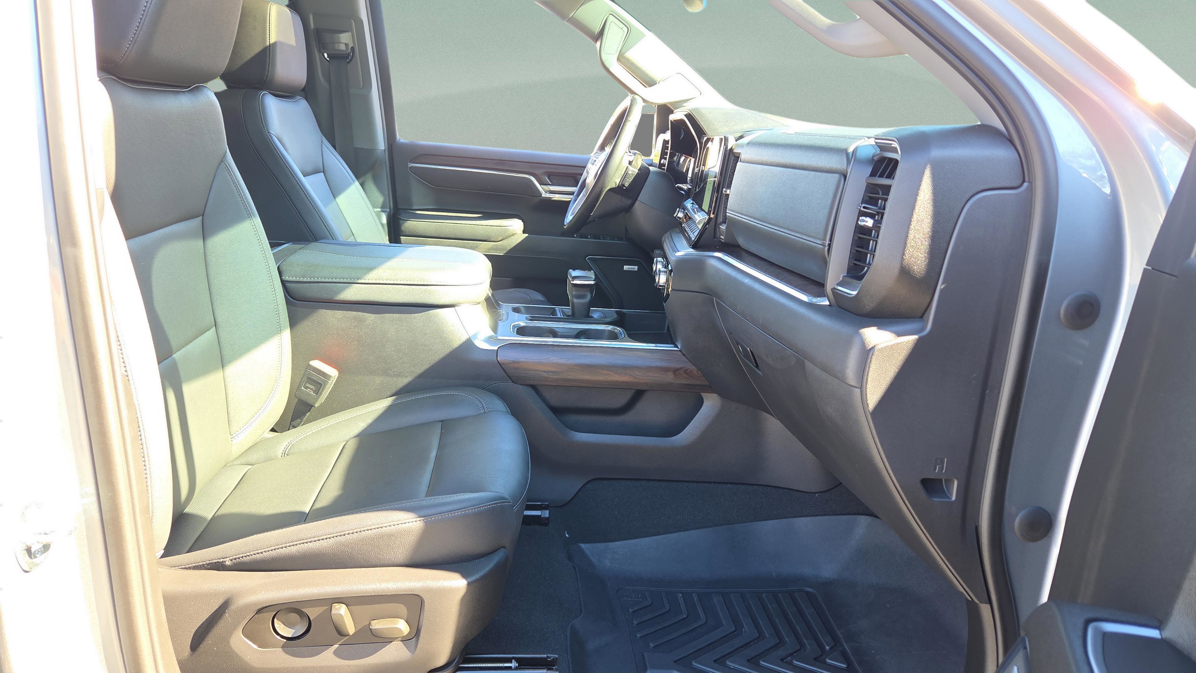 Used 2023 GMC Sierra 1500 SLT w/ SLT Premium Package image 18