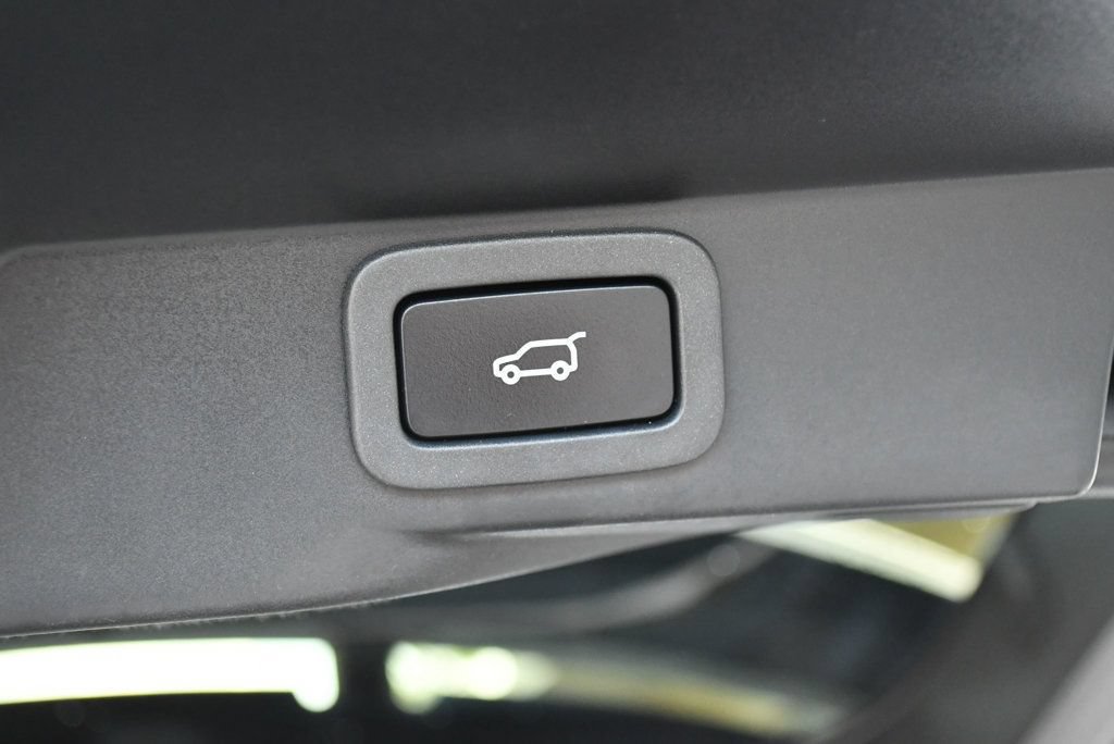 Used 2018 Land Rover Range Rover Sport Supercharged AWD/4WD image 18