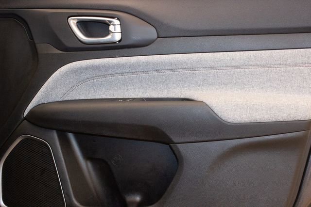 Used 2022 Jeep Compass Latitude image 11