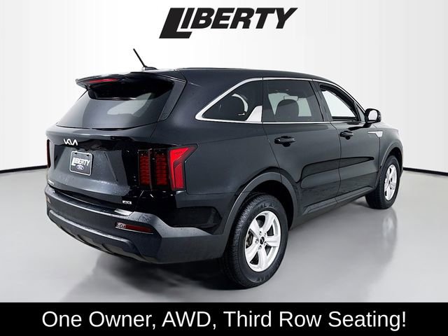 Used 2023 Kia Sorento LX image 7