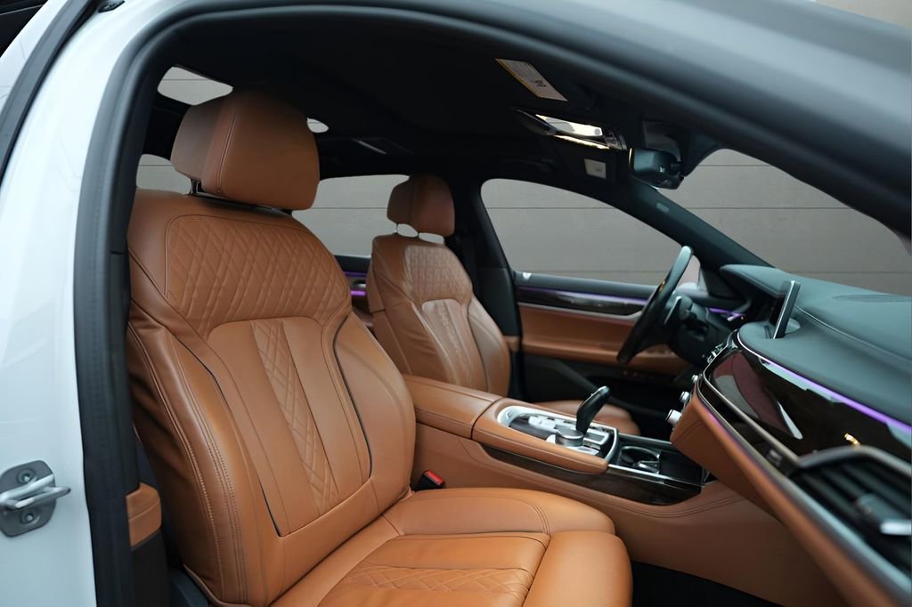 Used 2022 BMW 745e xDrive w/ M Sport Package image 31