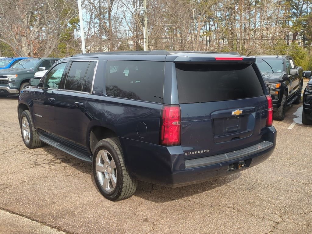 Used 2020 Chevrolet Suburban LT image 3