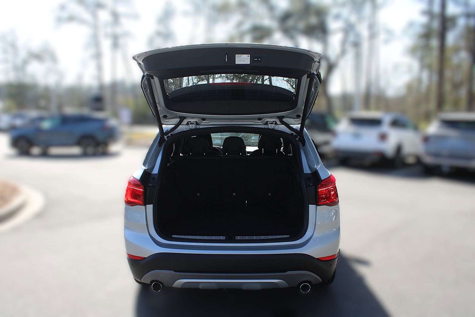 Used 2019 BMW X1 xDrive28i w/ Convenience Package image 9