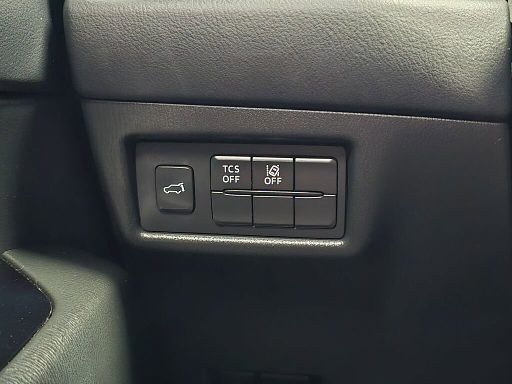 Used 2018 MAZDA CX-5 Touring w/ Preferred Equipment Package image 26