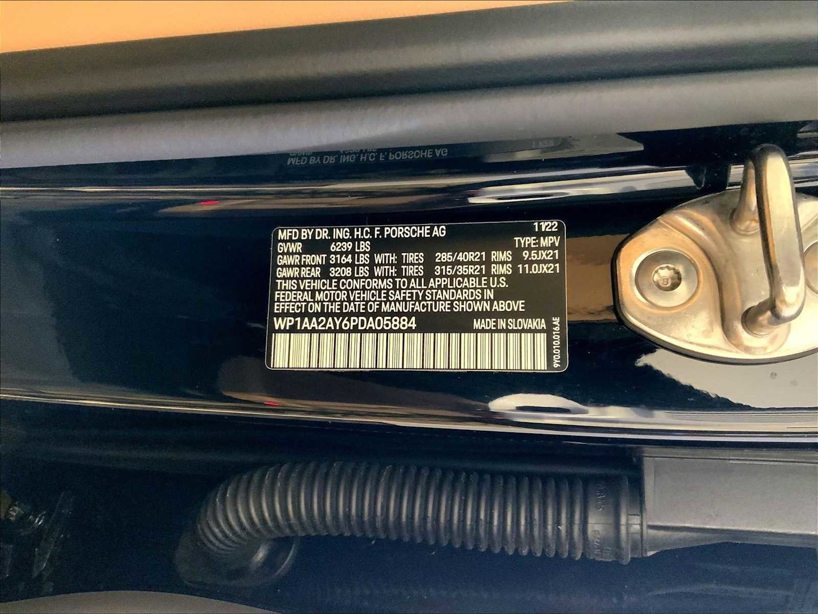 Certified 2023 Porsche Cayenne Platinum Edition AWD/4WD image 36
