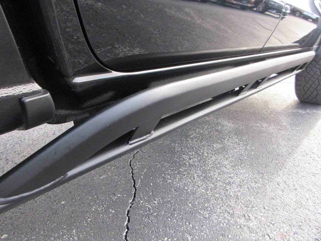 Used 2025 Chevrolet Colorado ZR2 w/ Technology Package image 12