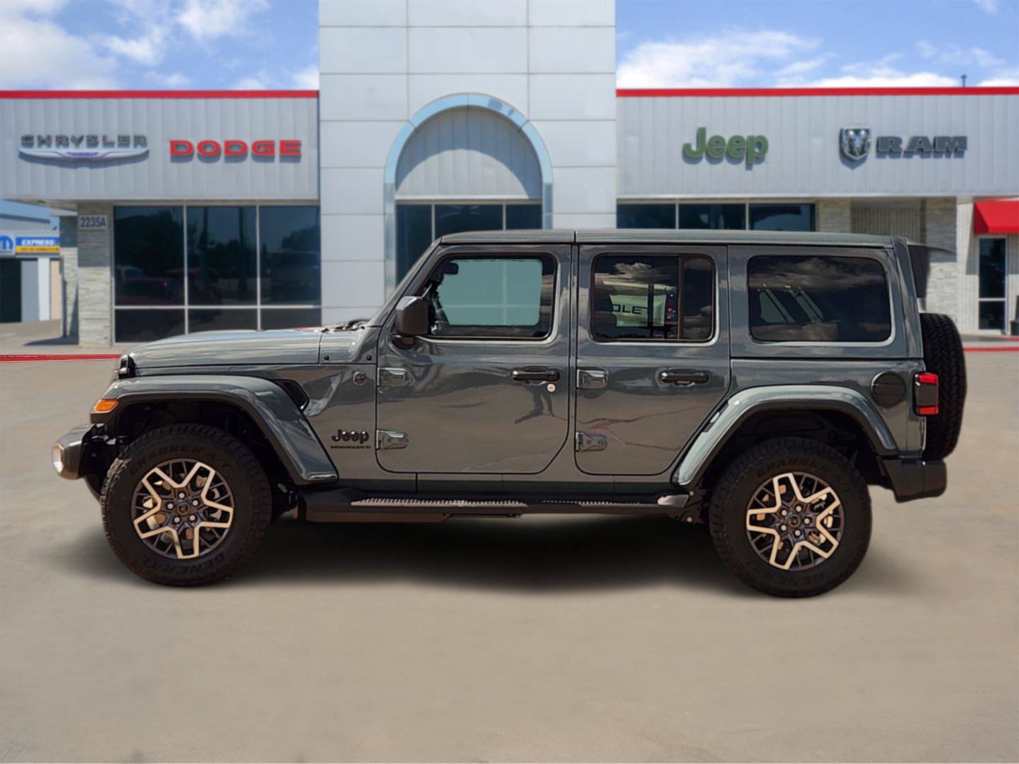 New 2026 Jeep Wrangler Unlimited Sahara AWD/4WD image 3