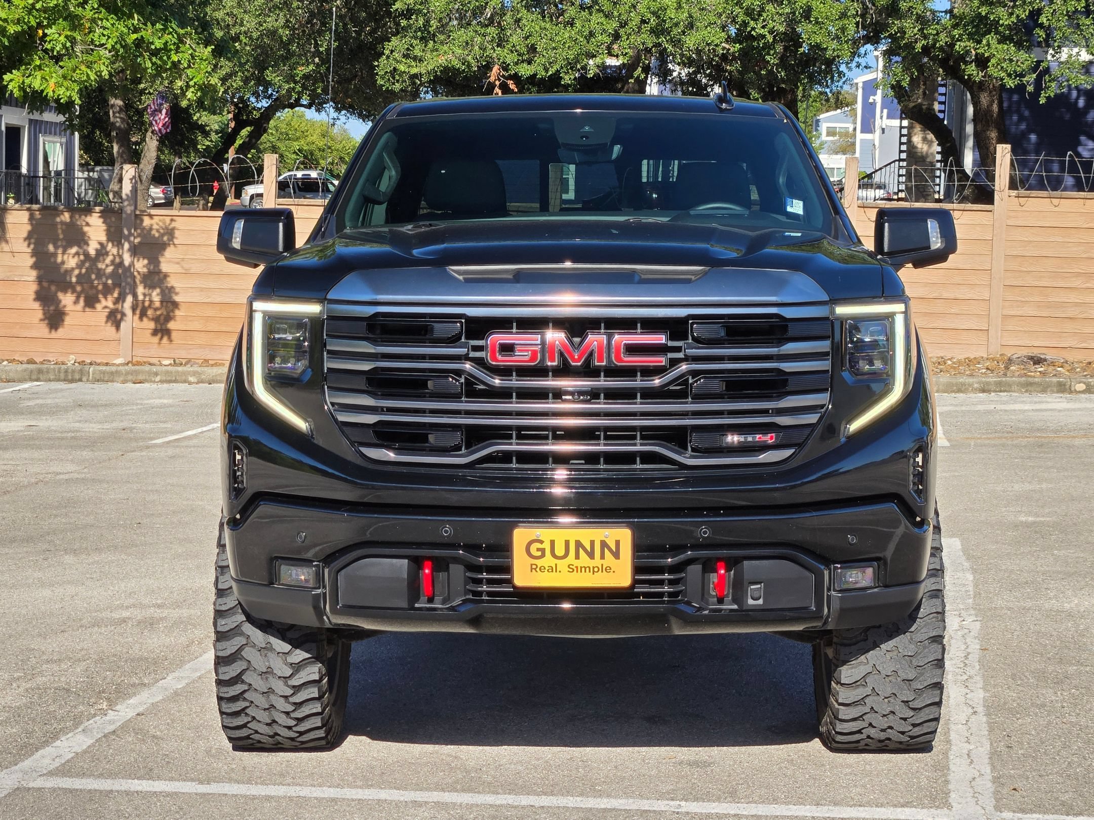 Used 2024 GMC Sierra 1500 AT4 w/ Technology Package AWD/4WD image 8