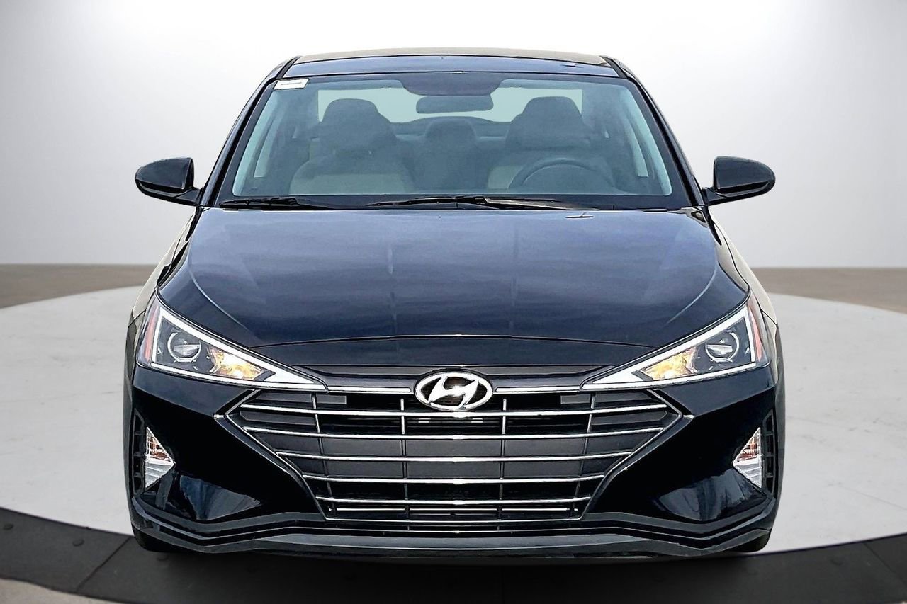 Used 2019 Hyundai Elantra SE image 3
