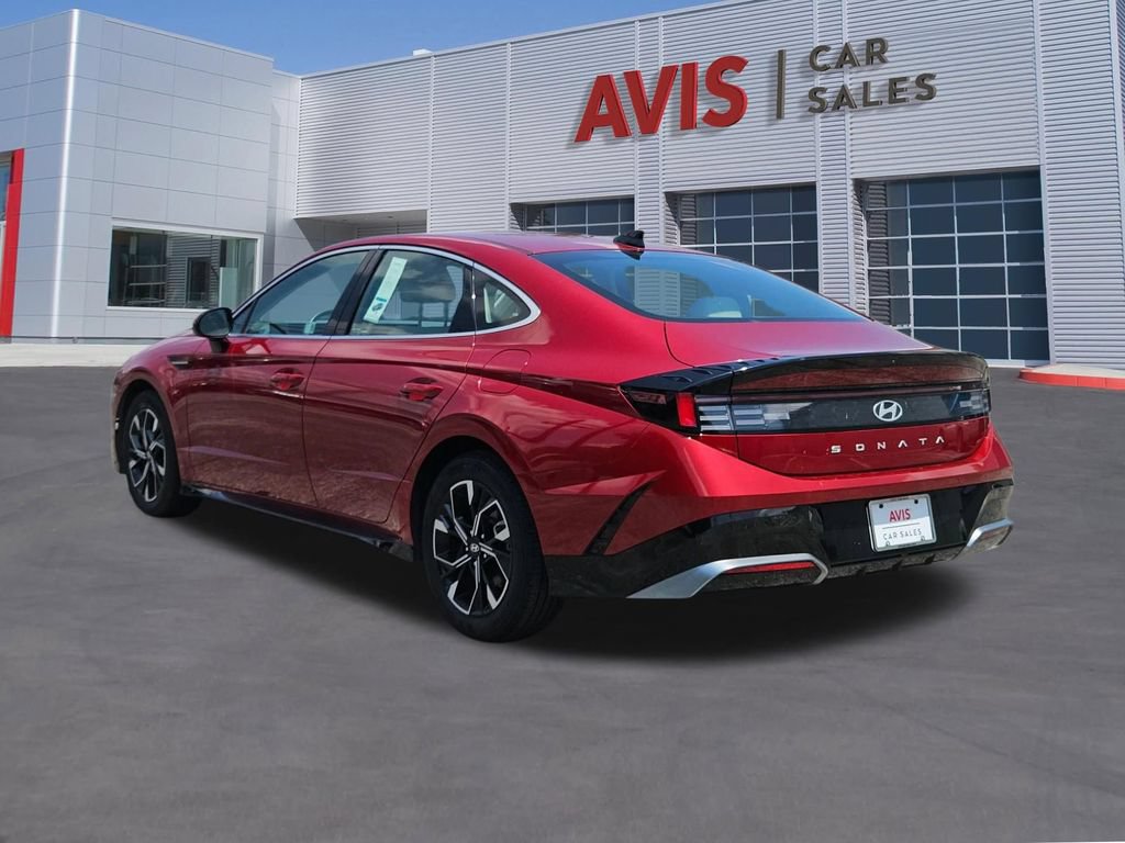 Used 2025 Hyundai Sonata SEL FWD image 3