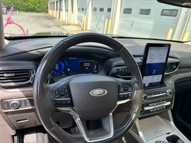 Used 2020 Ford Explorer Platinum w/ Premium Technology Package AWD/4WD image 7