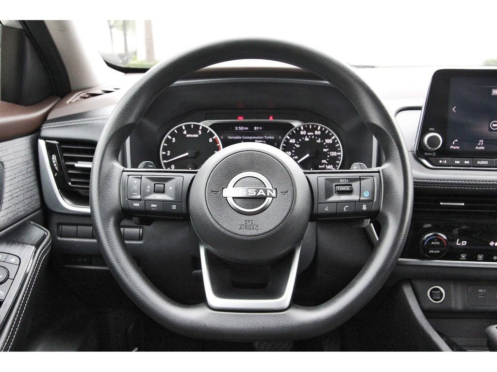 Used 2022 Nissan Rogue SV image 13