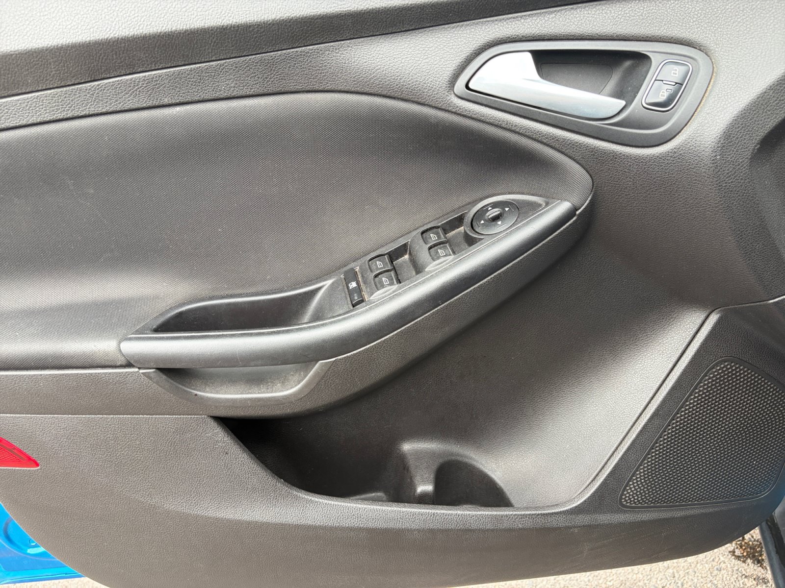 Used 2016 Ford Focus SE FWD image 12