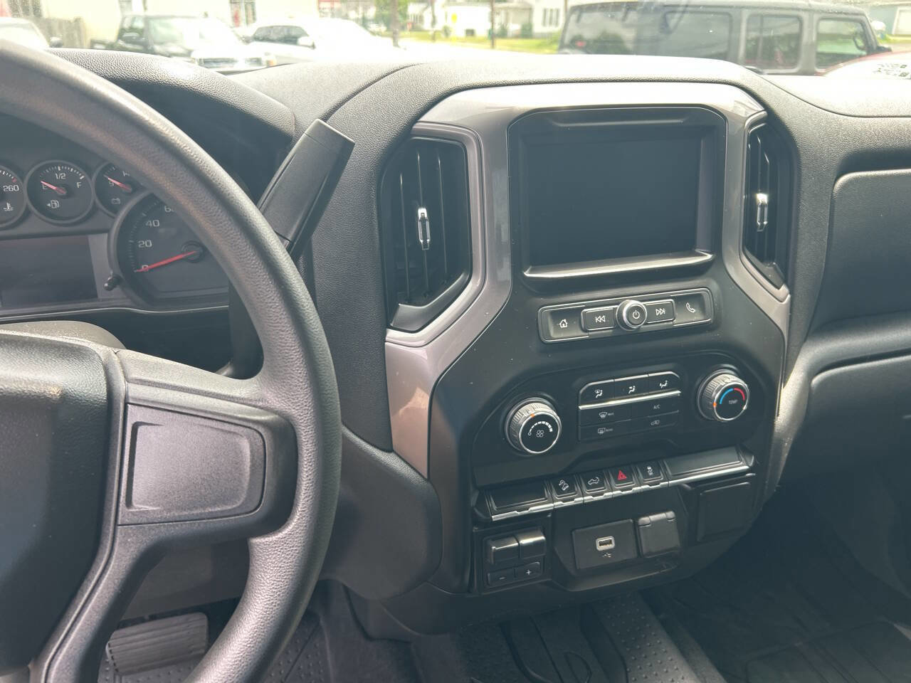 Used 2019 Chevrolet Silverado 1500 Custom Trail Boss w/ Custom Convenience Package image 9