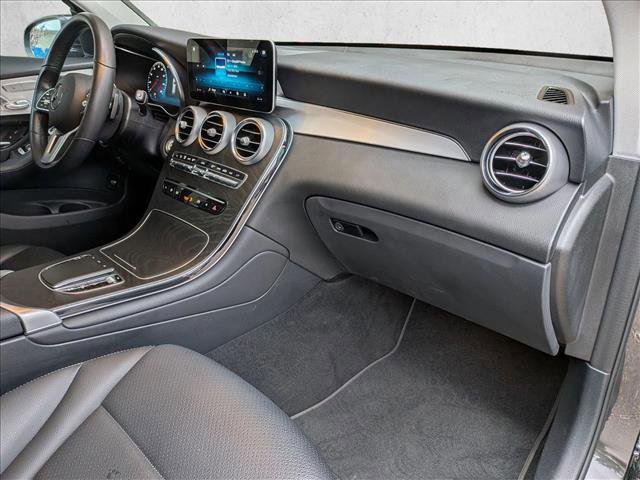 Used 2022 Mercedes-Benz GLC 300 image 21