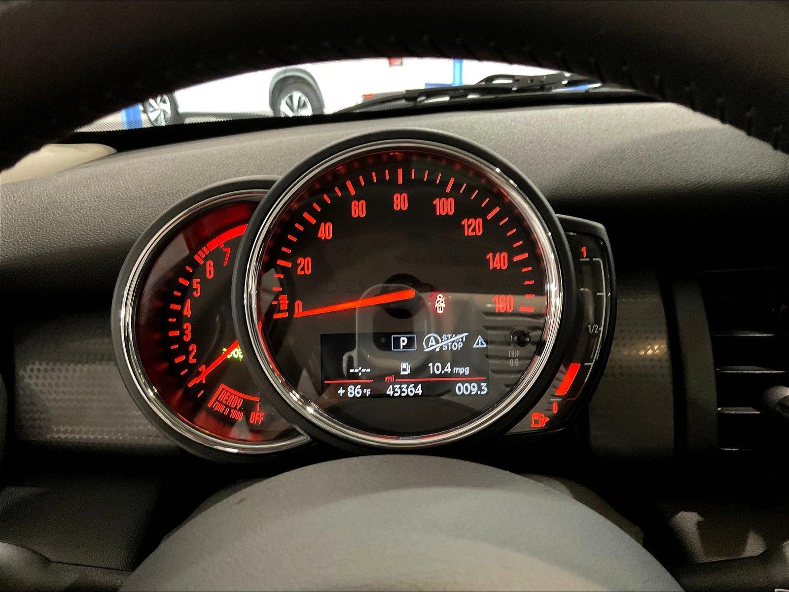 Used 2021 MINI Cooper 4-Door Hardtop FWD image 12