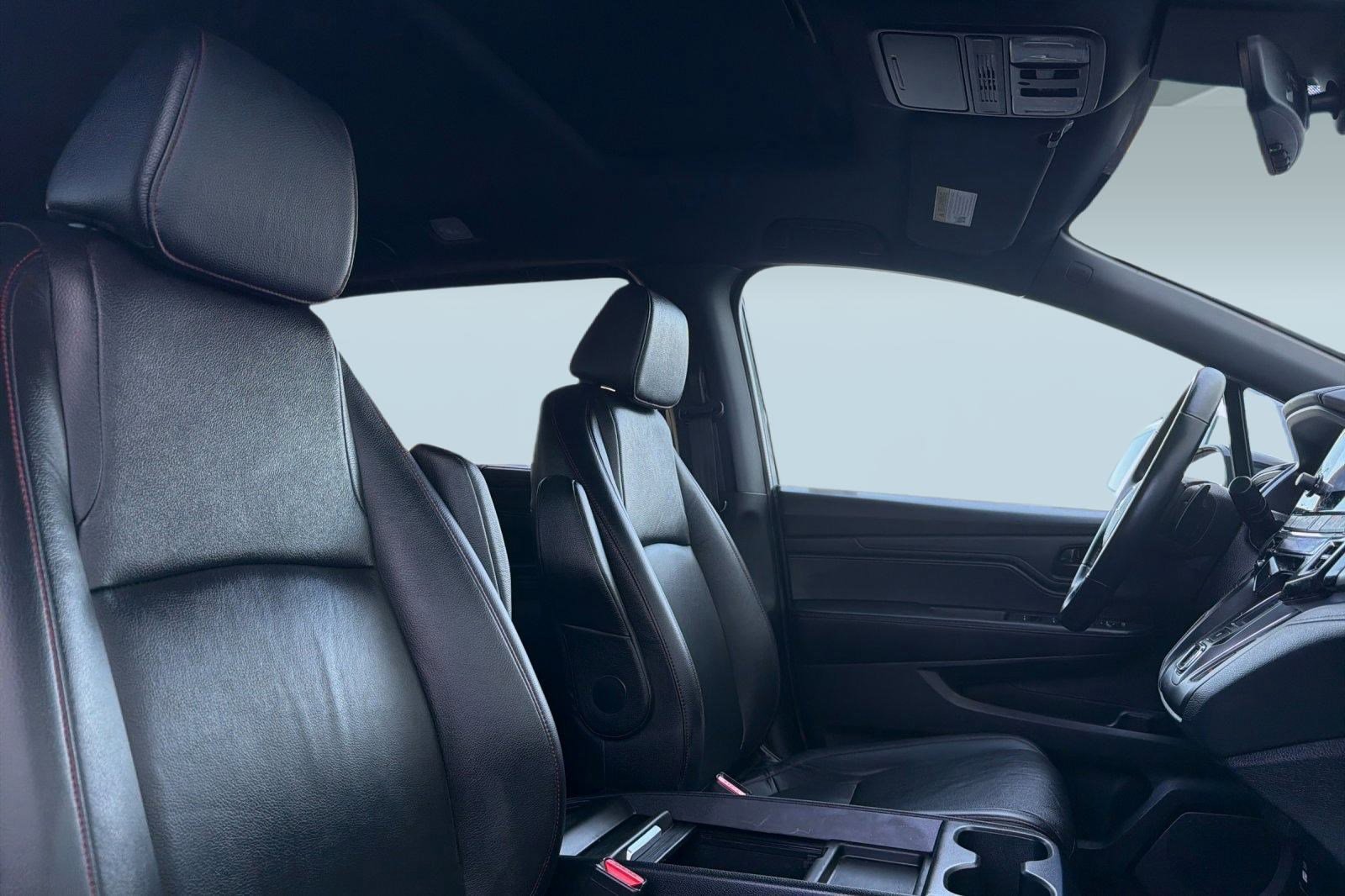 Certified 2023 Honda Odyssey Sport image 30