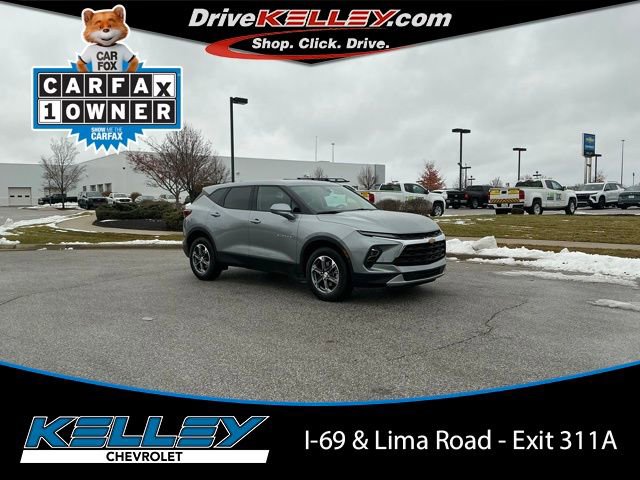 Used 2025 Chevrolet Blazer LT image 1