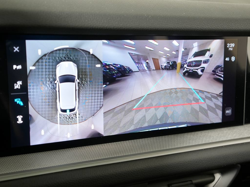 Certified 2024 Porsche Cayenne AWD/4WD image 33