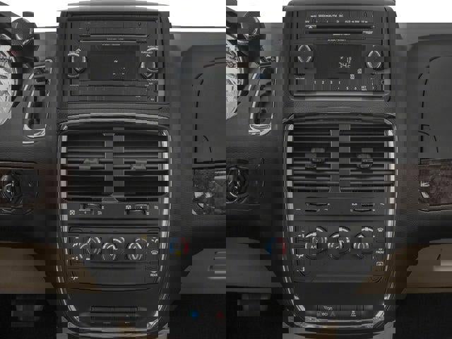 Used 2018 Dodge Grand Caravan SE w/ UConnect Hands-Free Group image 10