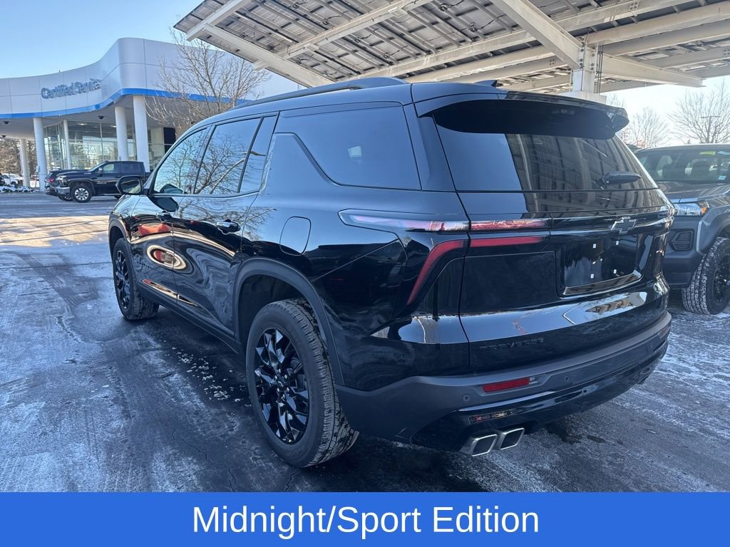 Used 2026 Chevrolet Traverse LT w/ Midnight/Sport Edition FWD image 4