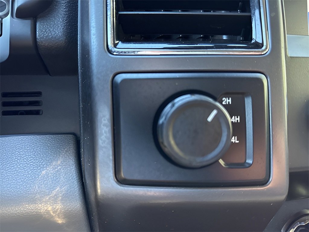 Used 2020 Ford F150 XLT image 20