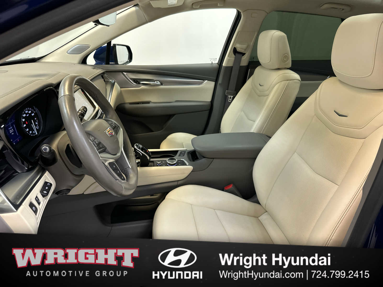 Used 2024 Cadillac XT5 Premium Luxury w/ Technology Package image 11