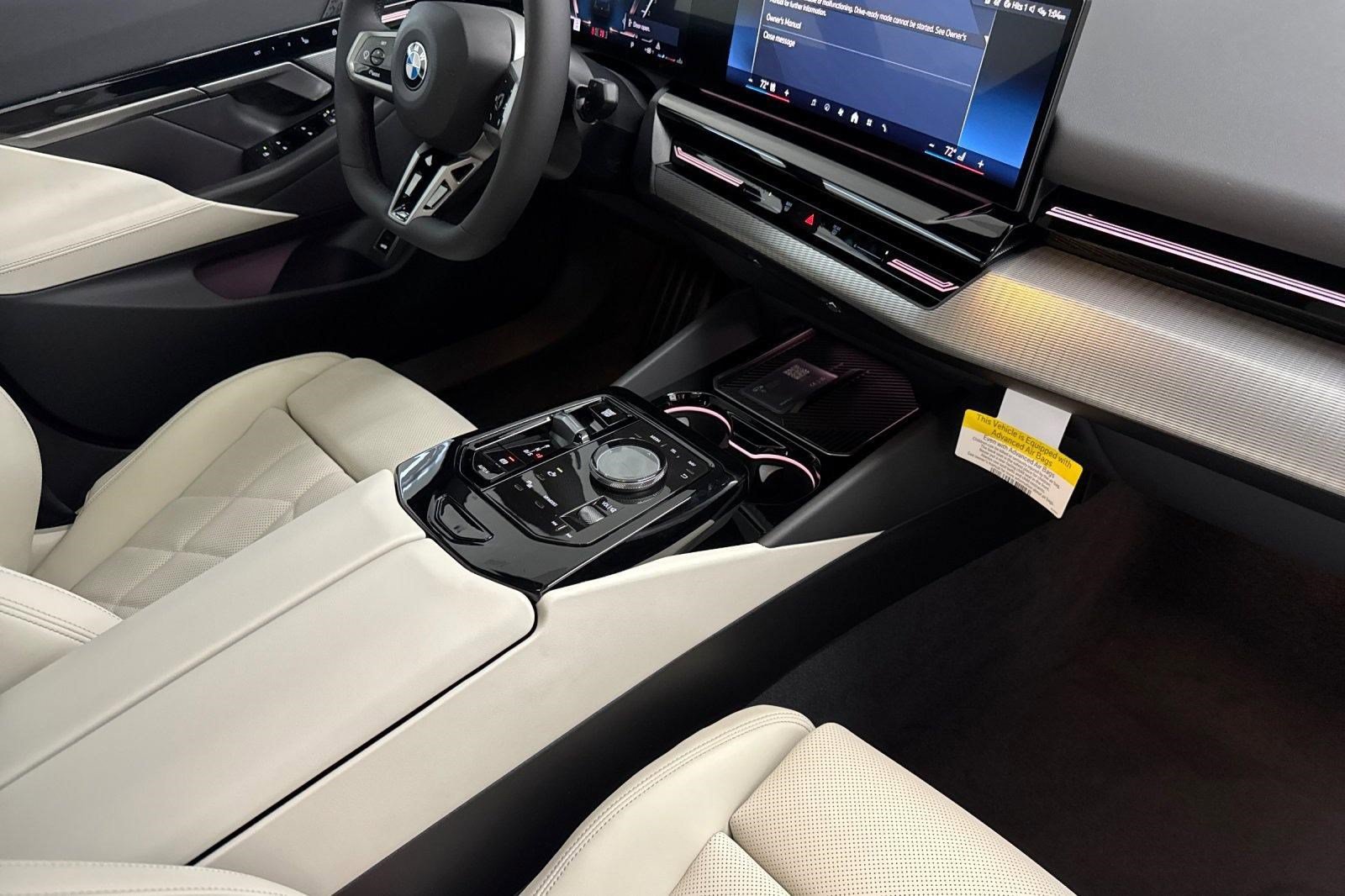 Used 2026 BMW 530i w/ M Sport Package RWD image 28