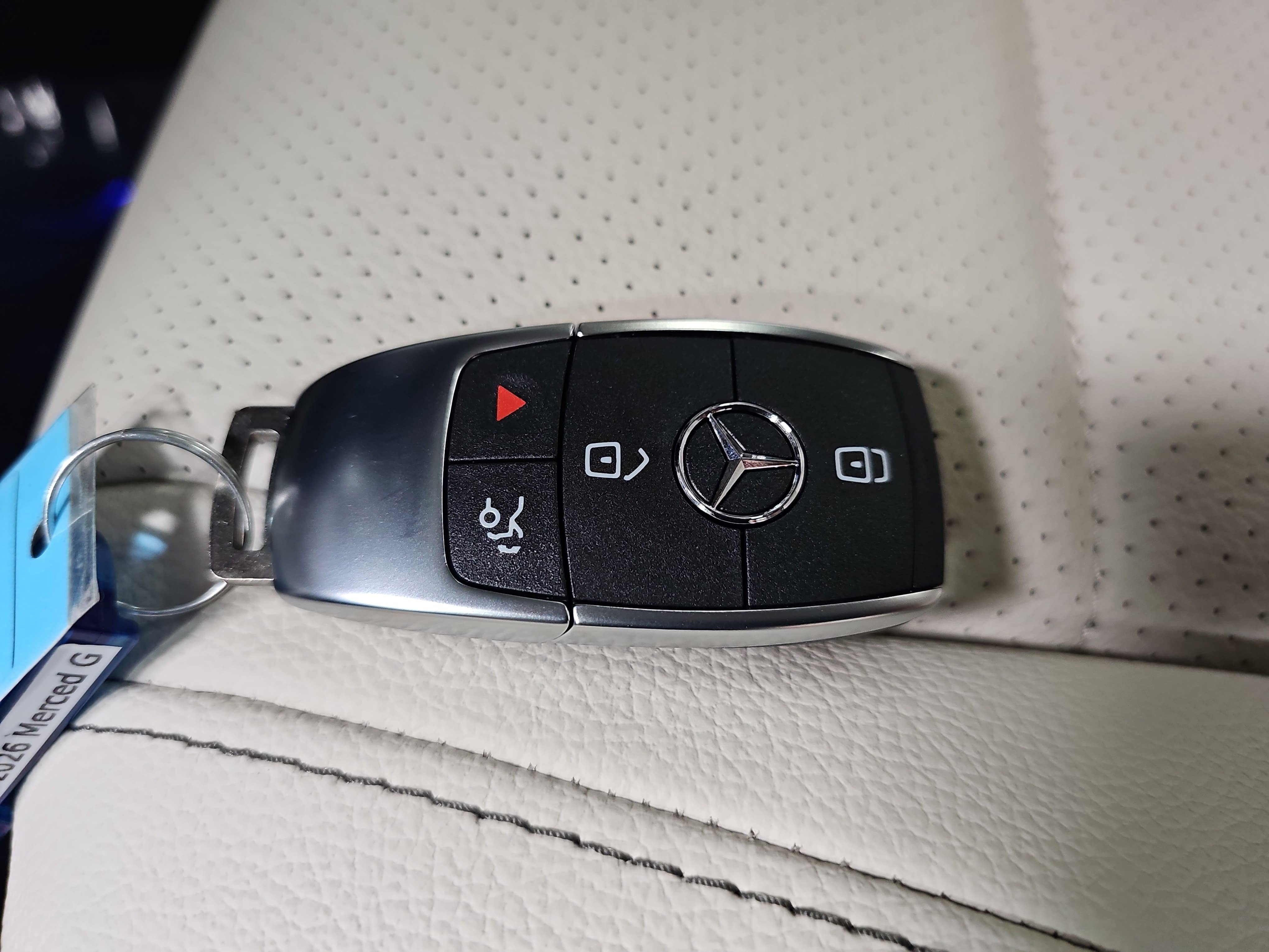 New 2026 Mercedes-Benz GLE 450e 4MATIC image 37