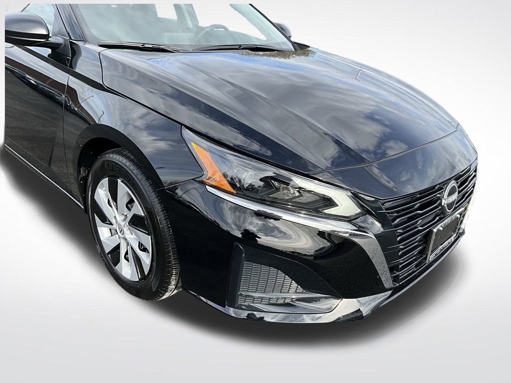 Certified 2025 Nissan Altima 2.5 S image 10