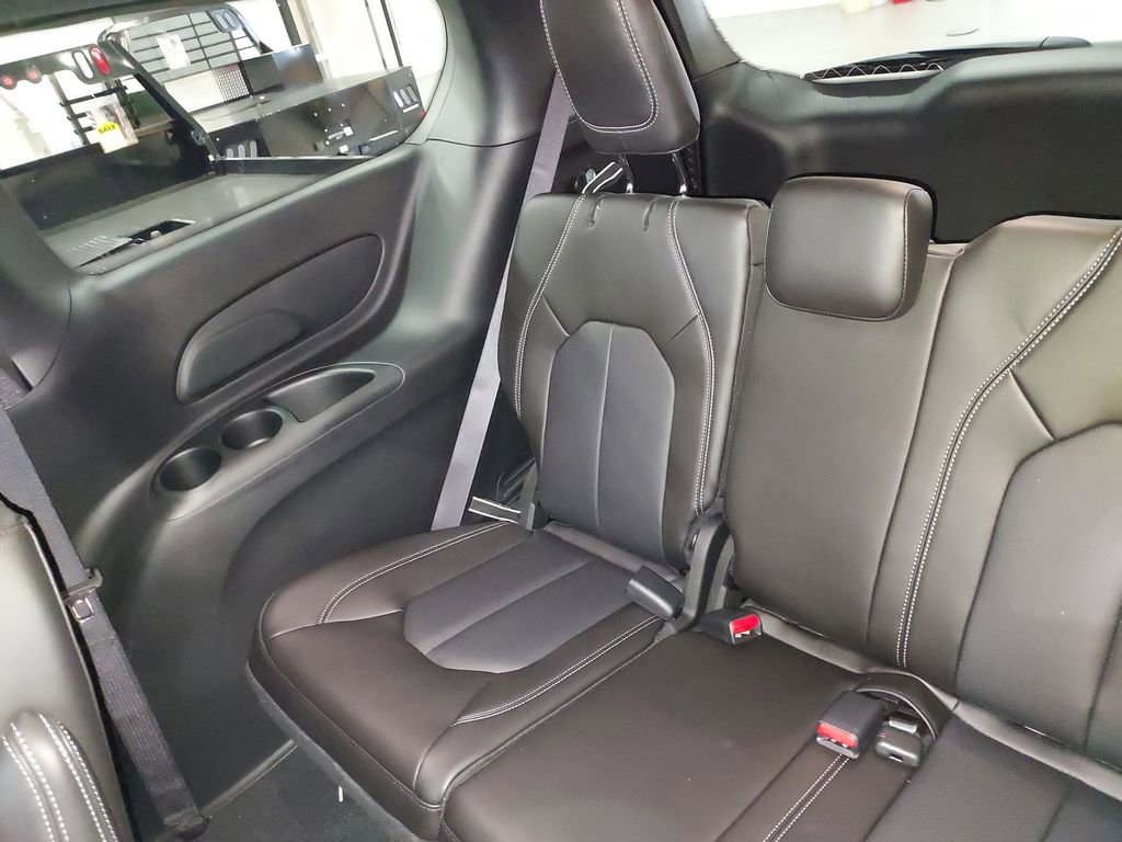 New 2026 Chrysler Pacifica Select image 28