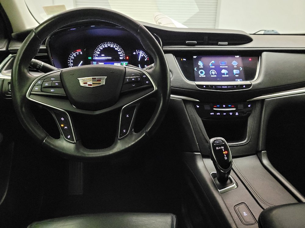 Used 2017 Cadillac XT5 Luxury w/ Driver Awareness Package image 22