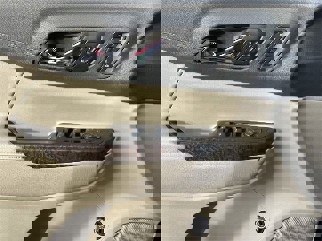 Used 2023 GMC Acadia Denali image 23