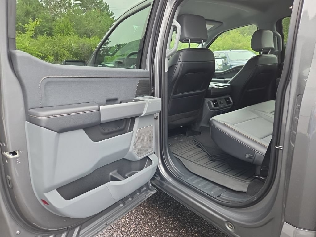 Used 2025 Ford F150 Lariat AWD/4WD image 23