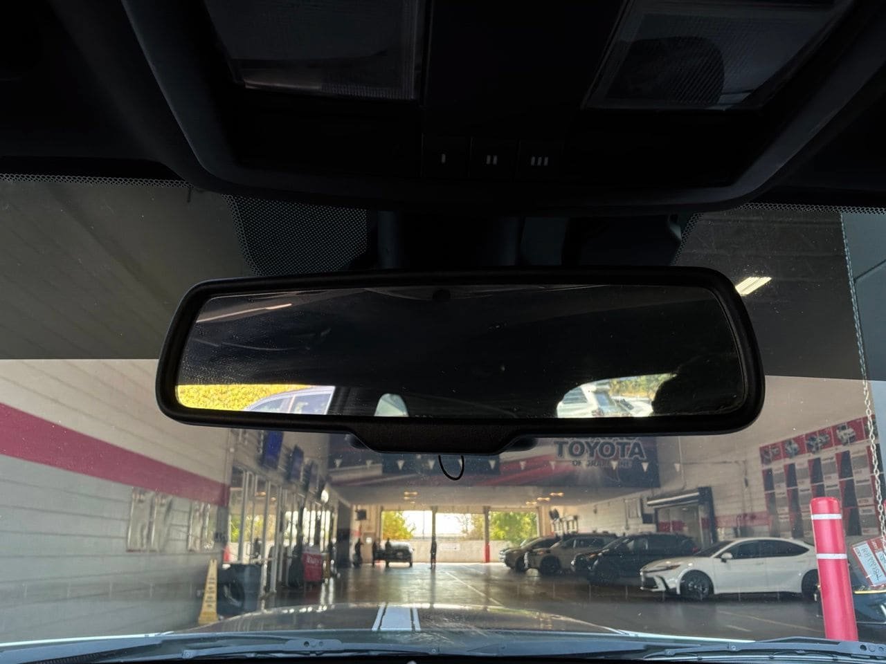 Used 2019 Dodge Challenger R/T w/ Driver Convenience Group RWD image 19