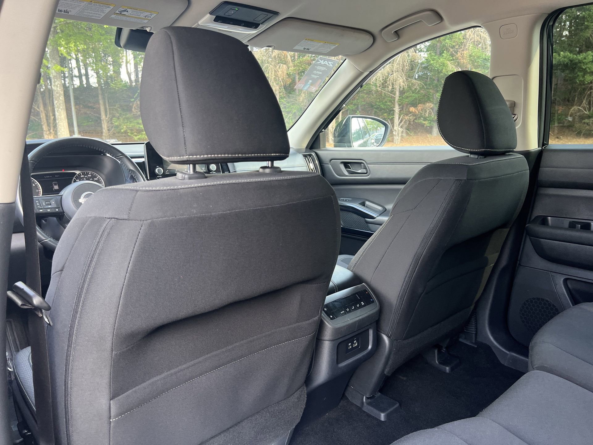 Used 2024 Nissan Pathfinder SV FWD image 16